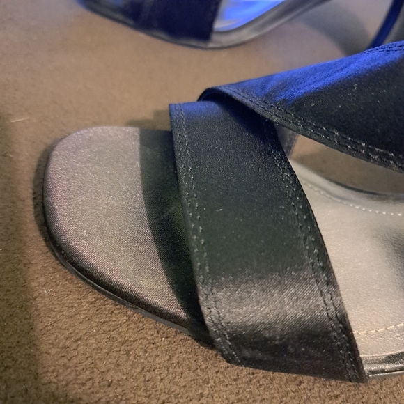 American Eagle Heeled Shoes - Picture 2 of 16